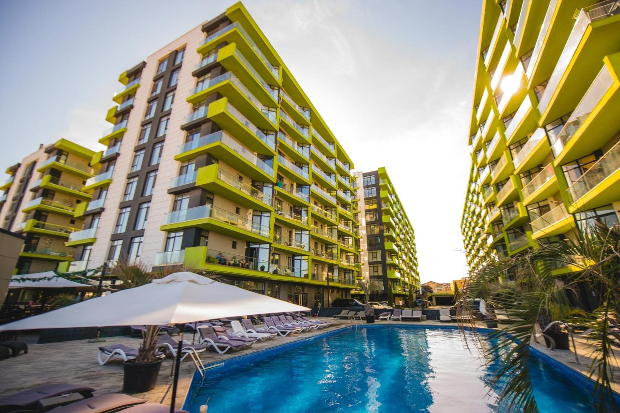 Purple Onyx - Pool & Spa Beach Resort Năvodari Buitenkant foto