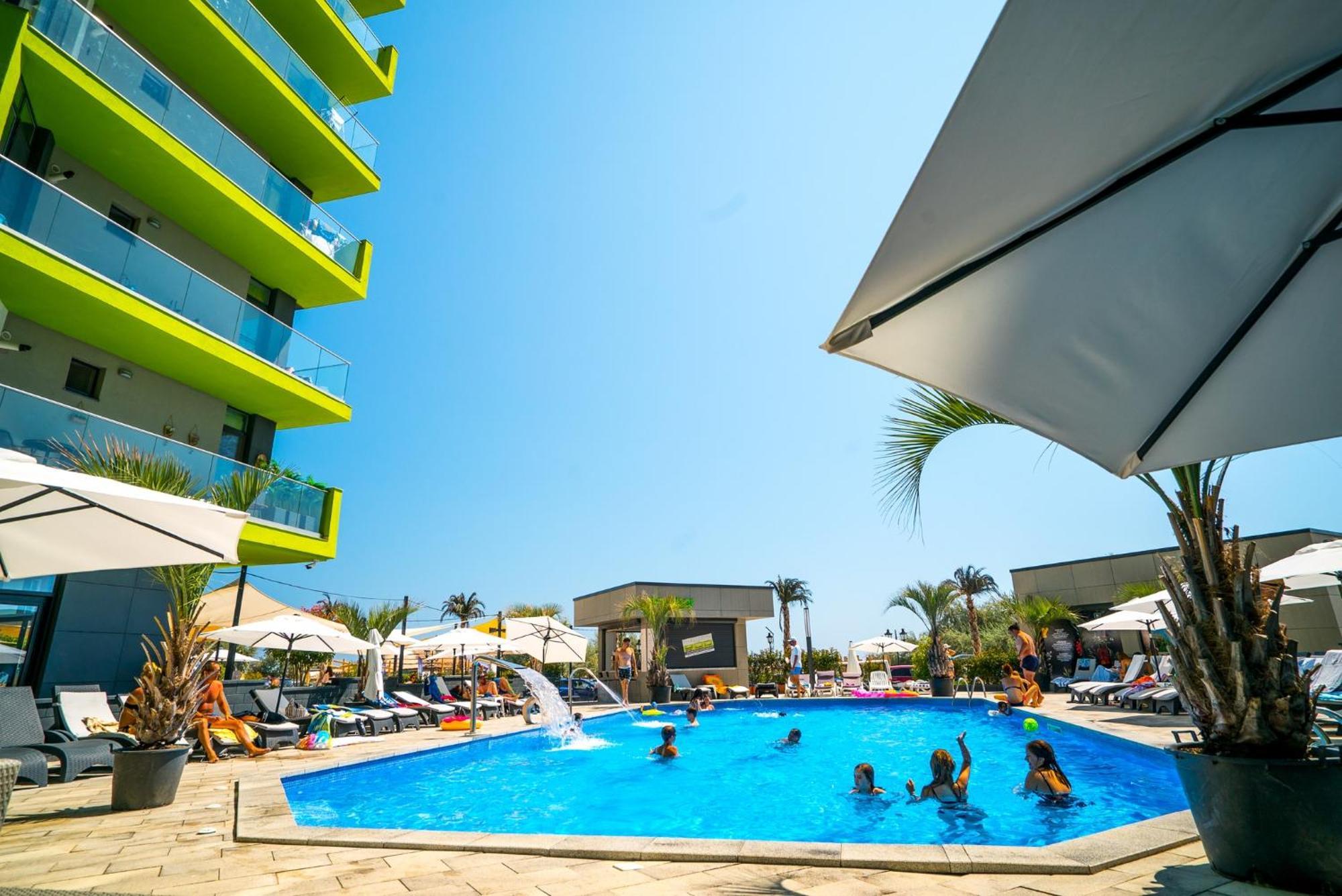 Purple Onyx - Pool & Spa Beach Resort Năvodari Buitenkant foto