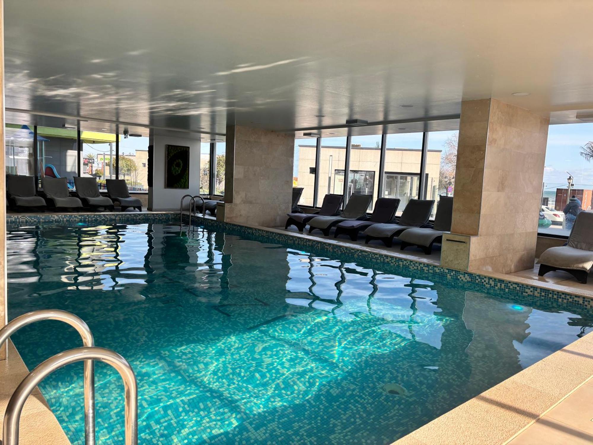 Purple Onyx - Pool & Spa Beach Resort Năvodari Buitenkant foto